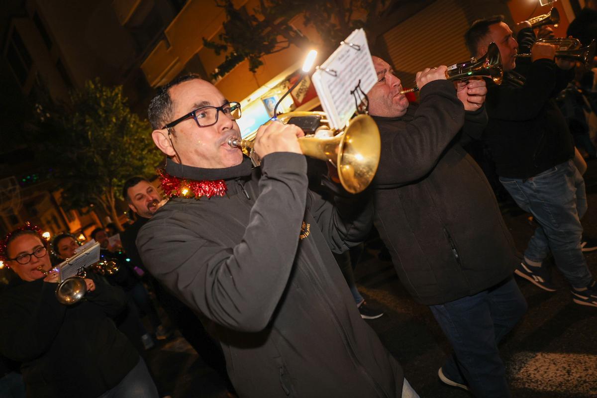 Los Reyes Magos llegan a València con las fallas de Malva-rosa-Cabanyal-Beteró