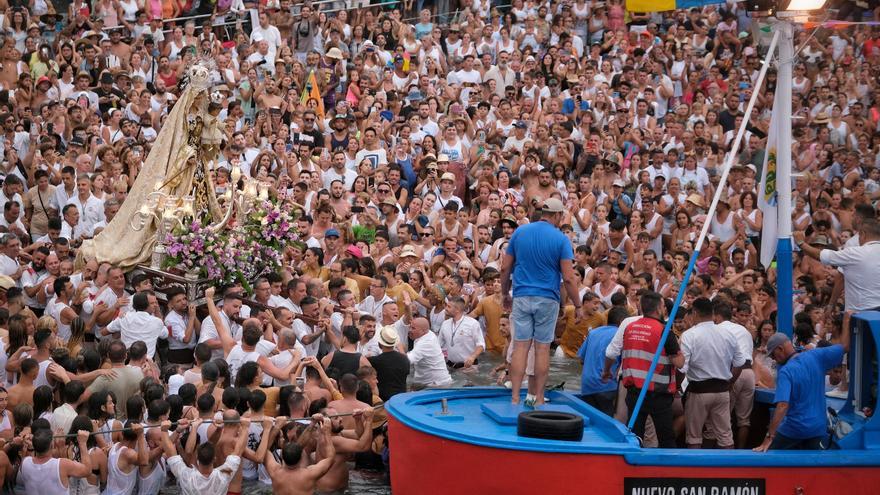 «No pasa nada, la Virgen está embarcada»