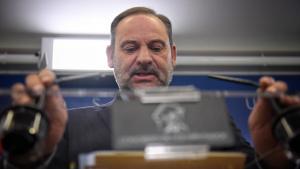 Archivo - El exministro José Luis Ábalos durante una rueda de prensa en el Congreso de los Diputados tras denunciar a la Guardia Civil ante la Fiscalía, en el Congreso de los Diputados, a 19 de diciembre de 2024, en Madrid (España).