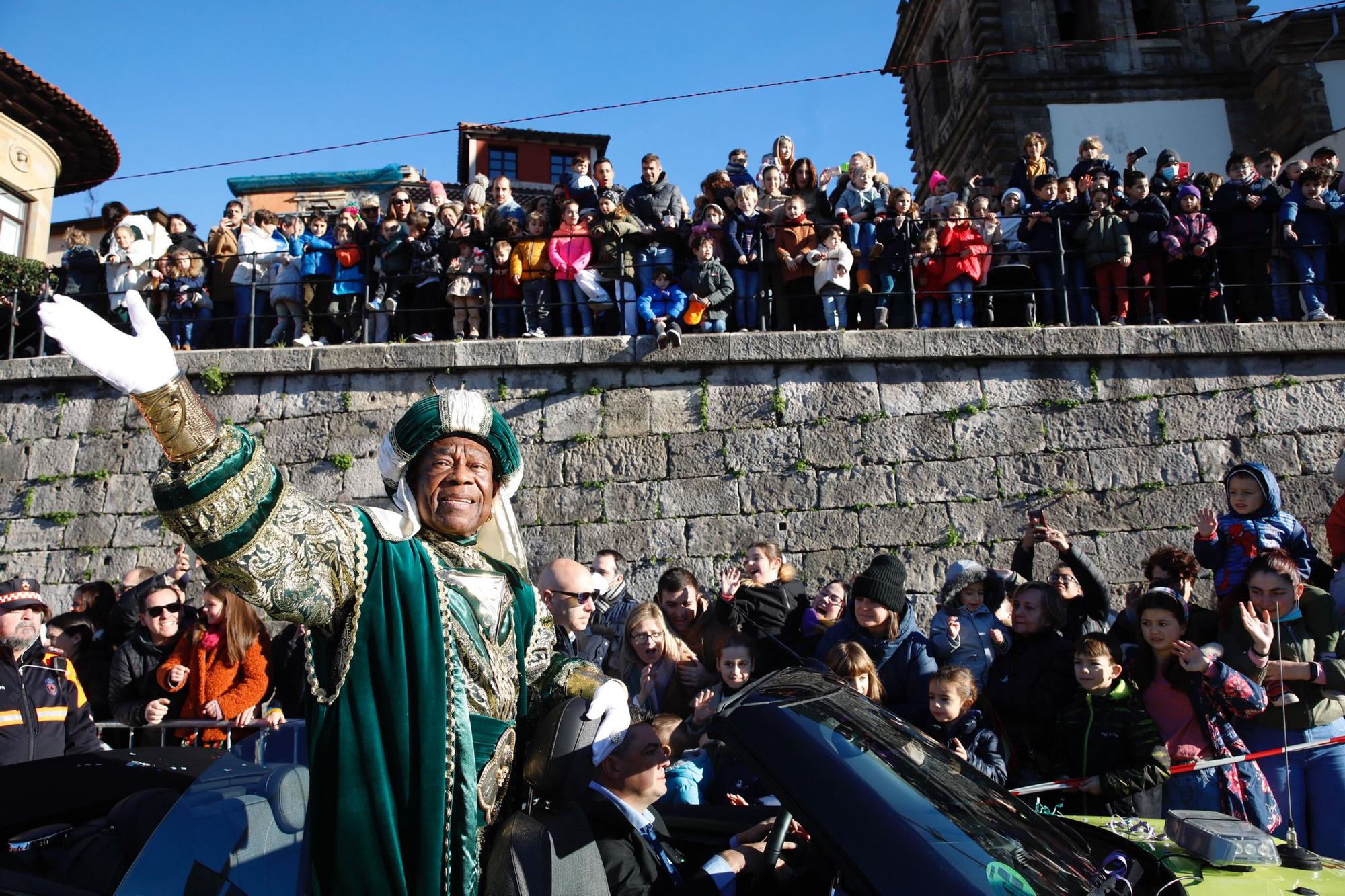 Así ha sido la llegada de los Reyes Magos a Gijón