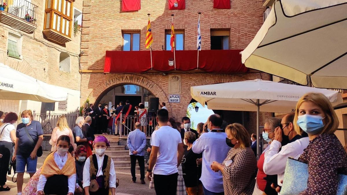 Animación junto al ayuntamiento esta mañana, en Borja.