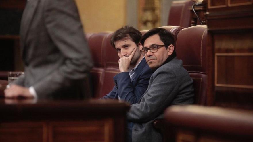El diputado Sánchez Serna lleva al Congreso la polémica de las quemas agrícolas en Murcia