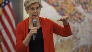 Senator Elizabeth Warren meets with local voters