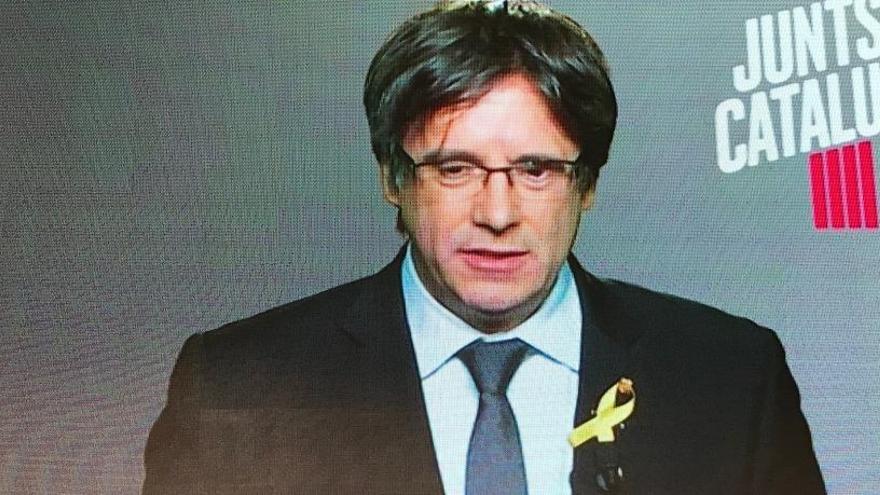 Puigdemont, per videoconferència, en un acte de JxCat