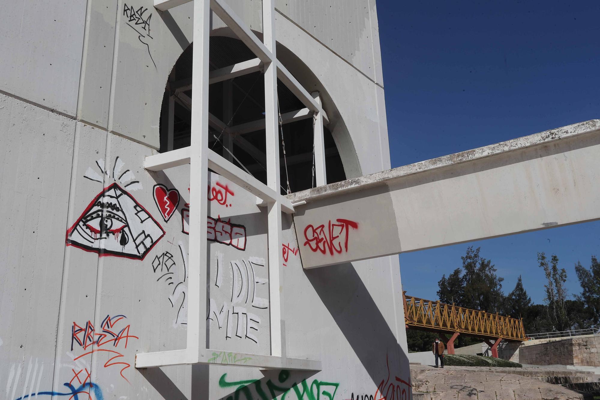 La Casa del Agua del jardín del Turia, en estado de abandono