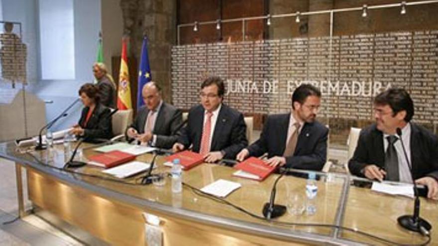 Extremadura destina 1.660 millones de euros a potenciar el sector industrial