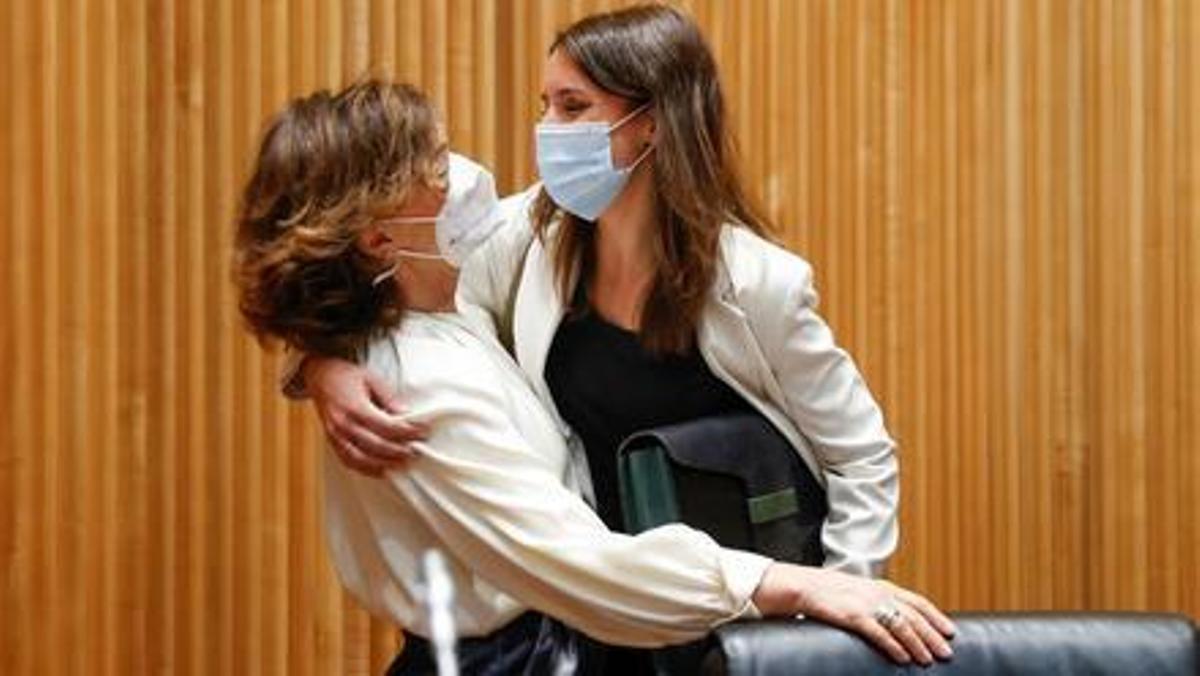 Carmen Calvo e Irene Montero.