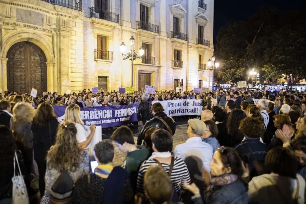 Protesta feminista contra la sentencia de la manada de Manresa en València