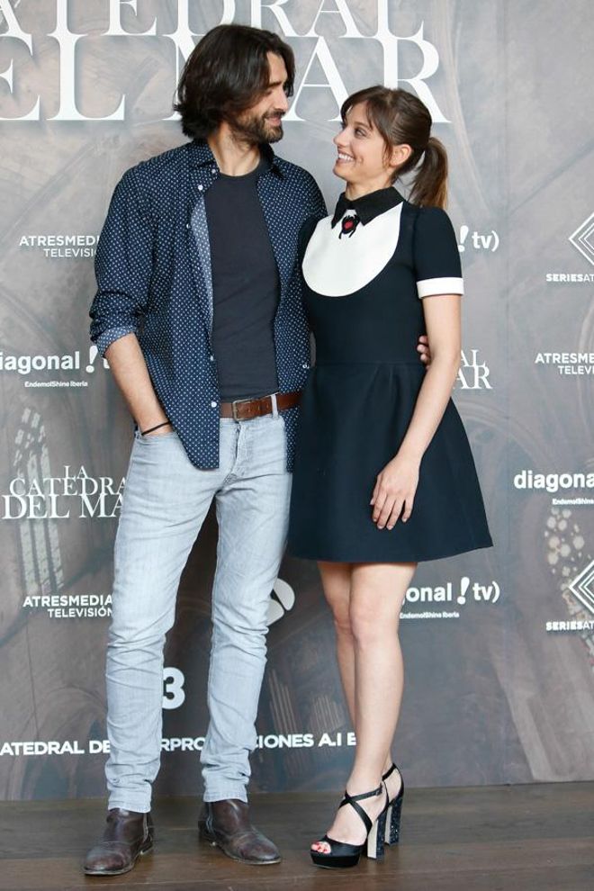 Michelle Jenner y Aitor Luna