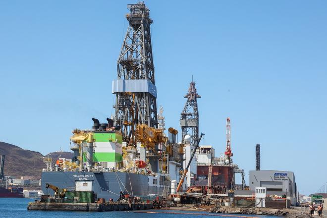 Mueren dos tripulantes del buque de perforación petrolífera 'Valaris DS-17' en el muelle Reina Sofía