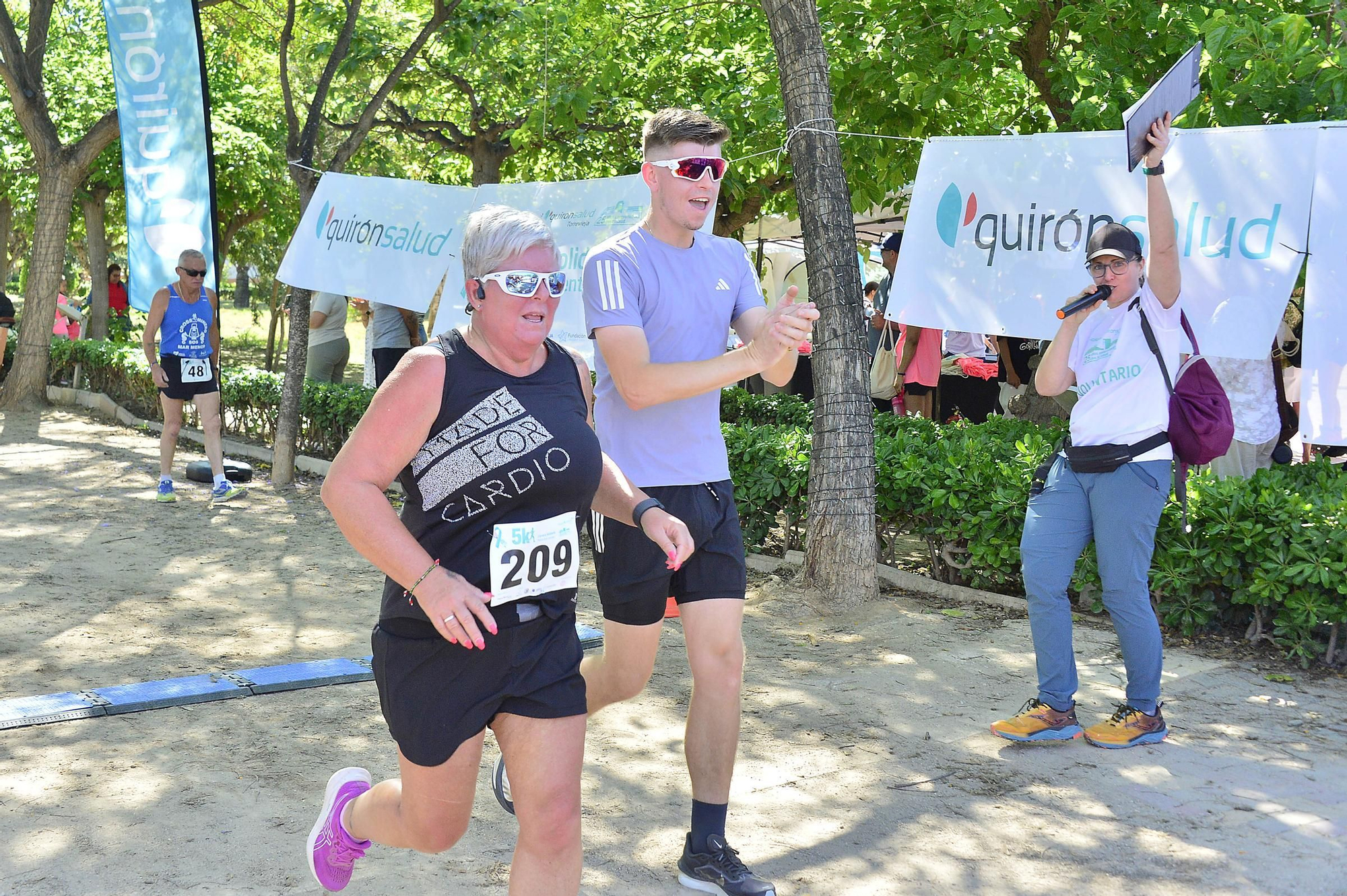 Carrera solidaria organizada por  QUIRÓNSALUD en beneficio de la asociación AFECÁNCER