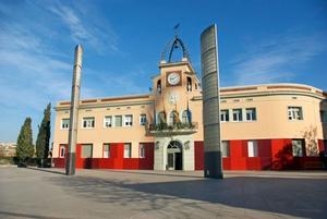 L’oposició de Santa Coloma força un ple extraordinari sobre la citació judicial en campanya