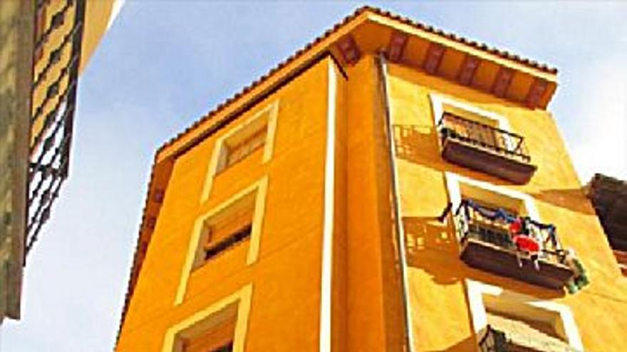 61.000 € Venta de piso en Calatayud 72 m2, 3 habitaciones, 2 baños, 847 €/m2...