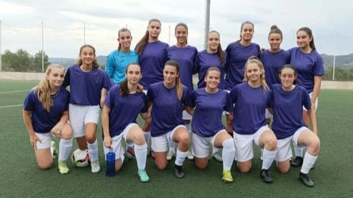 El juvenil del Femení FC El Breny va debutar en una competició de caràcter amistós a finals de juny