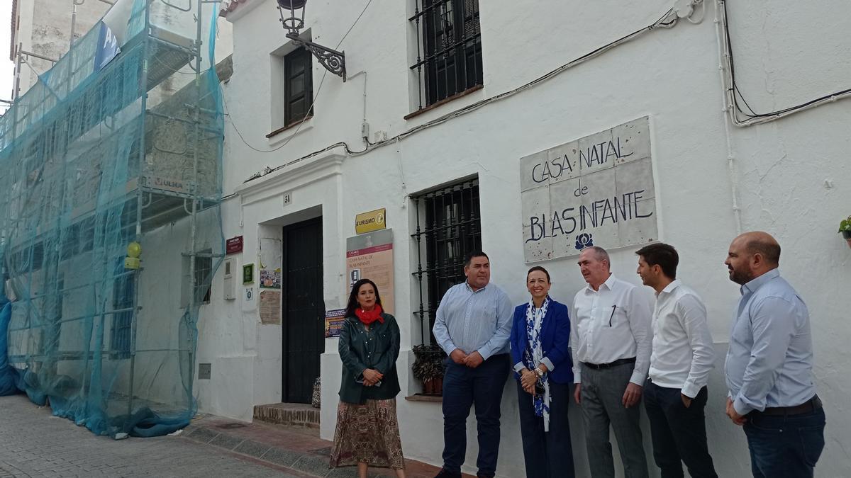 La delegada del Gobierno andaluz en Málaga, Patricia Navarro, visita la rehabilitación de la Casa Natal de Blas Infante en Casares