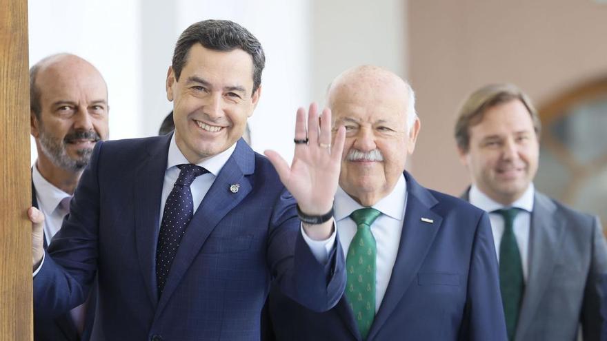 PP y Vox: 48 horas para salvar la investidura de Juanma Moreno con la inmigración como el gran escollo