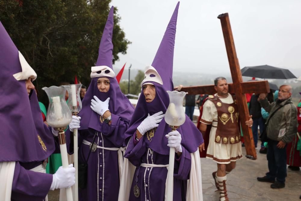 Con más incertidumbre de la esperada en un primer momento, a las 20.10 horas se daba inicio a la procesión