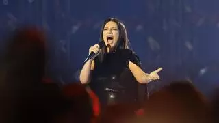 Laura Pausini canta el himno de Italia en la inauguración de los Juegos Olímpicos de Invierno