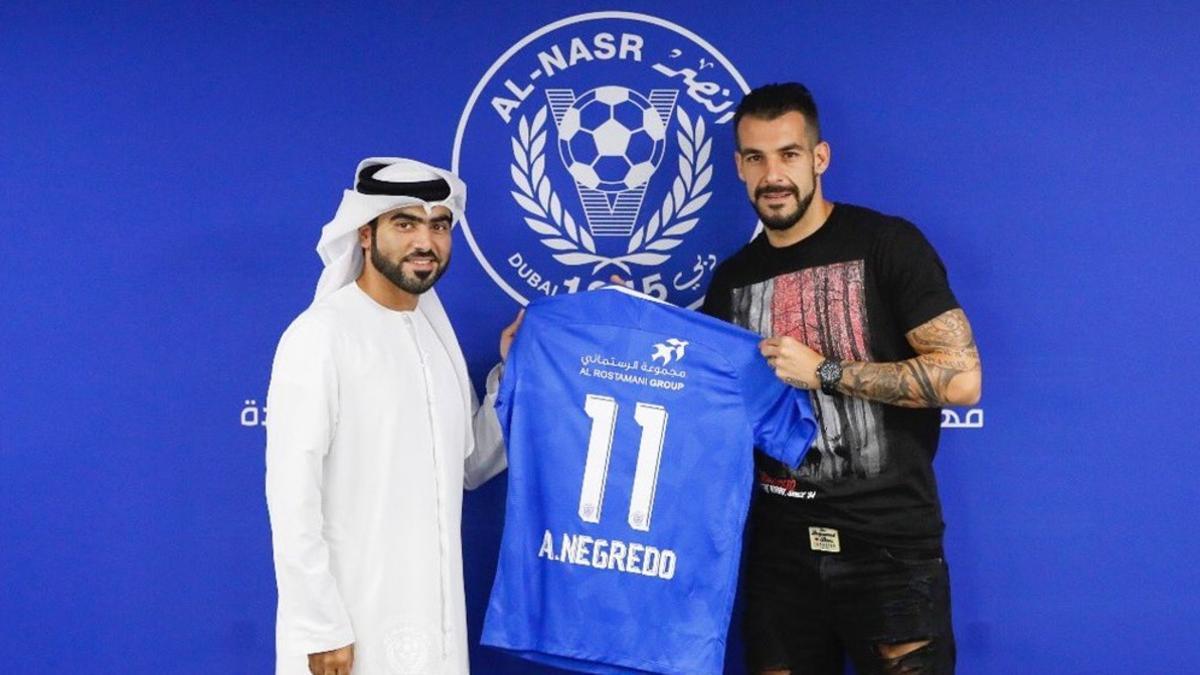 Negredo durante su presentación con el Al Nasr