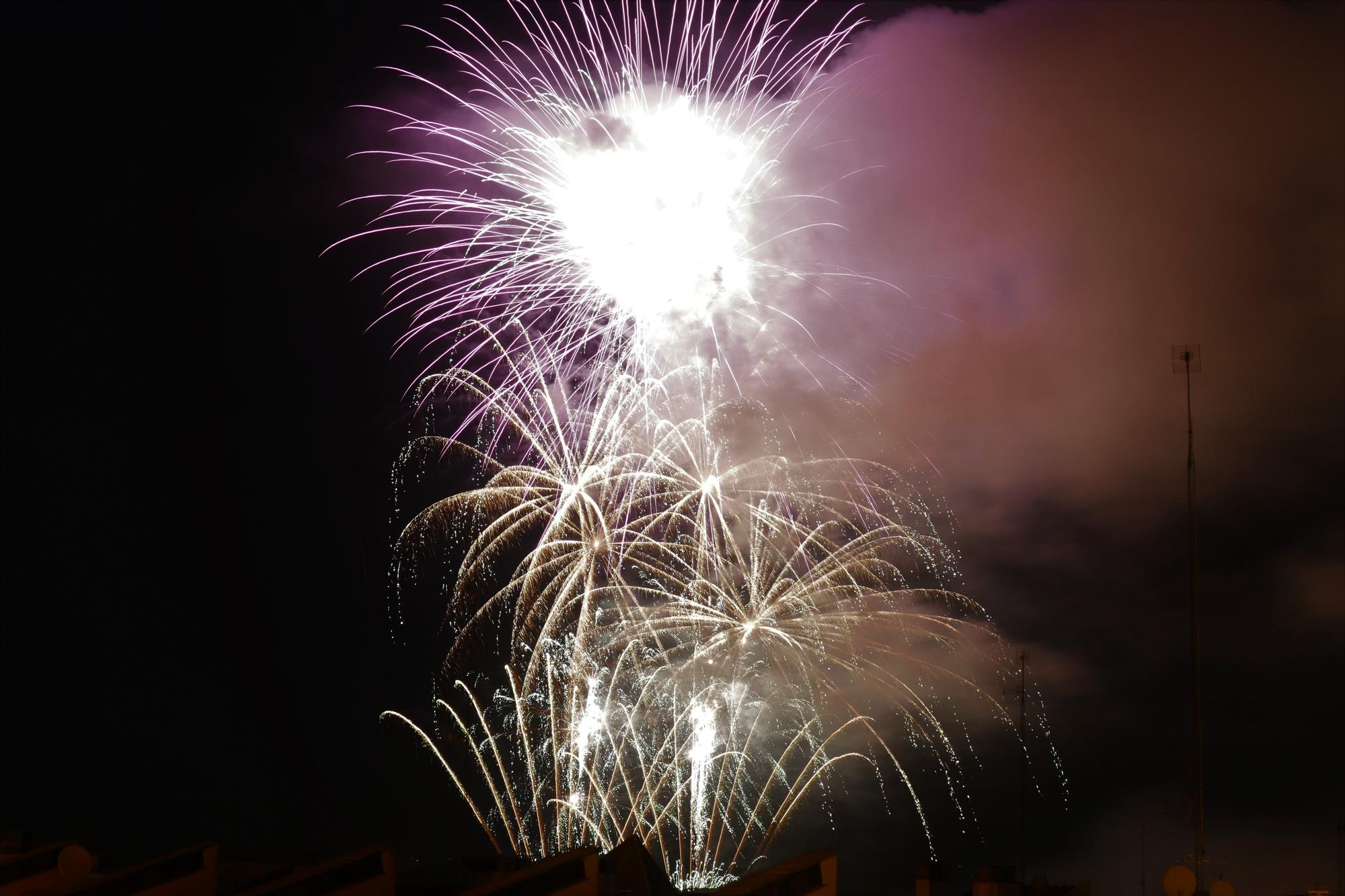 Figueres tanca les Fires i Festes de la Santa Creu amb un castell de focs