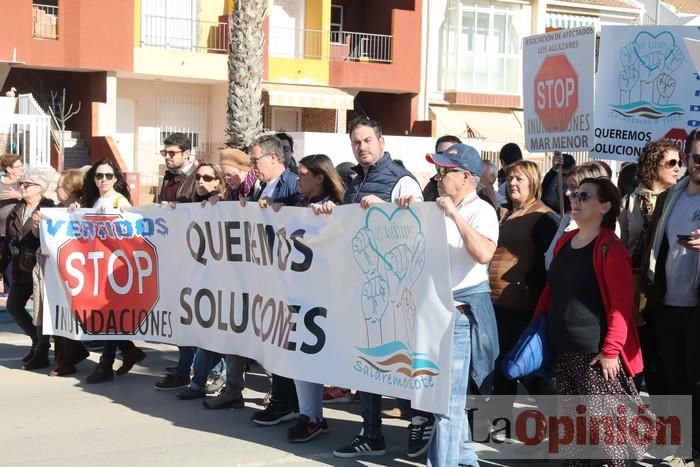 Los Alcázares se echa a la calle para exigir soluciones a las inundaciones