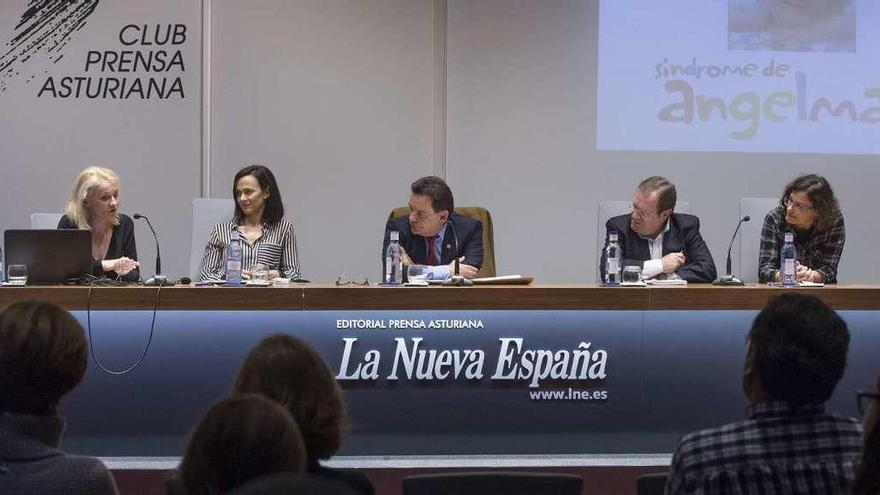 De izquierda a derecha, Elvira González, Paula Bousoño, Javier González-Tuñón y Javier Fombella.