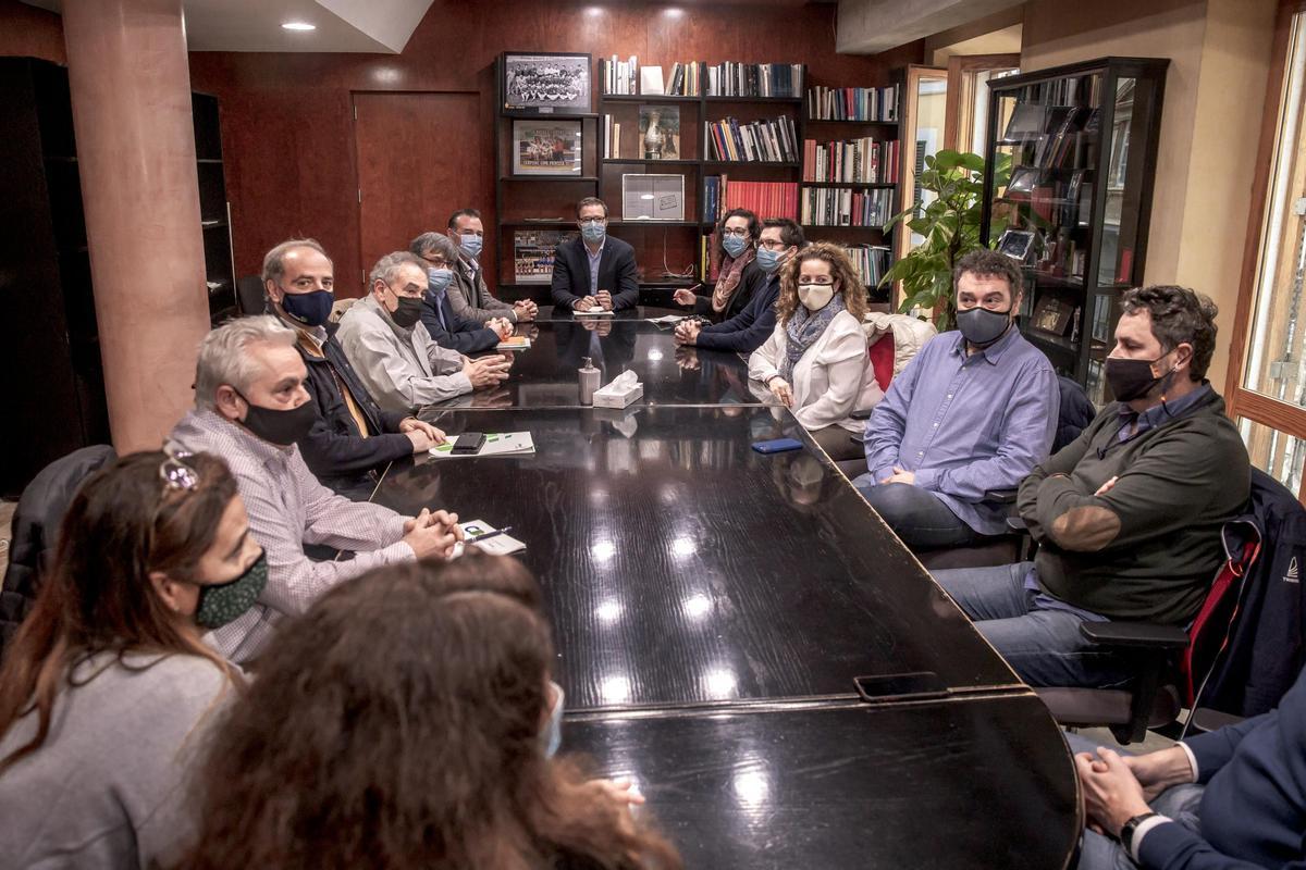 La plataforma Recuperem Palma se reúne con el alcalde de Palma, José ...