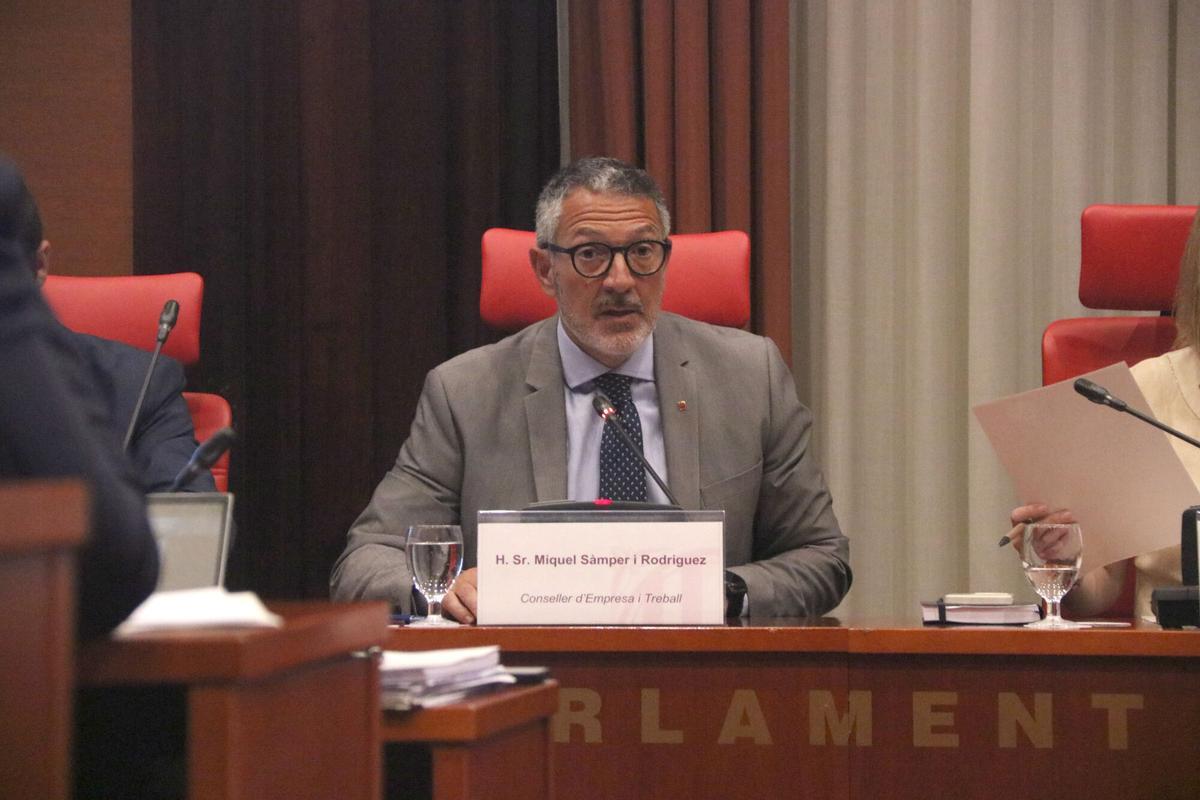 El conseller de Empresa i Treball, Miquel Sàmper, comparece en el Parlament para explicar los presupuestos de 2026.