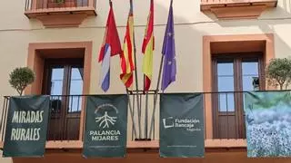 Vall de Almonacid convierte sus calles en una galería de fotos para descubrir el interior de Castellón