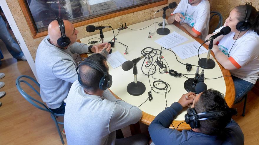 Programa de radio en la prisión de Salto del Negro