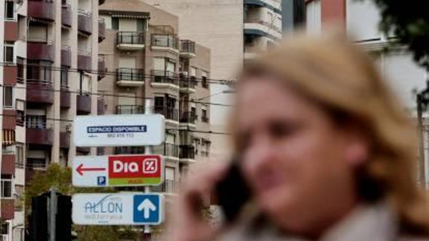 La telefonía acapara la mitad de las consultas en la OMIC.