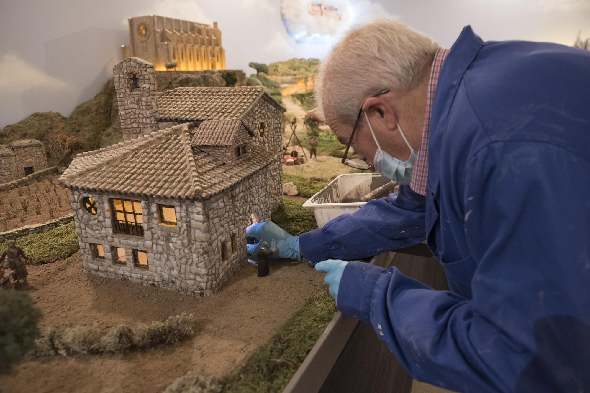 Preparació del Pessebre monumental de Manresa