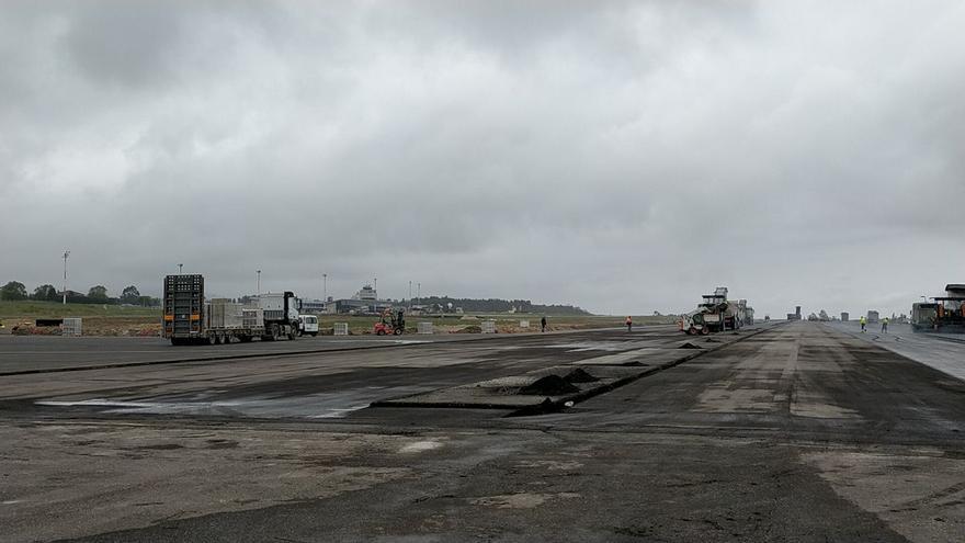 El  aeropuerto de Asturias cerrará dos días por semana en abril para realizar  las obras de mejora integral de la pista