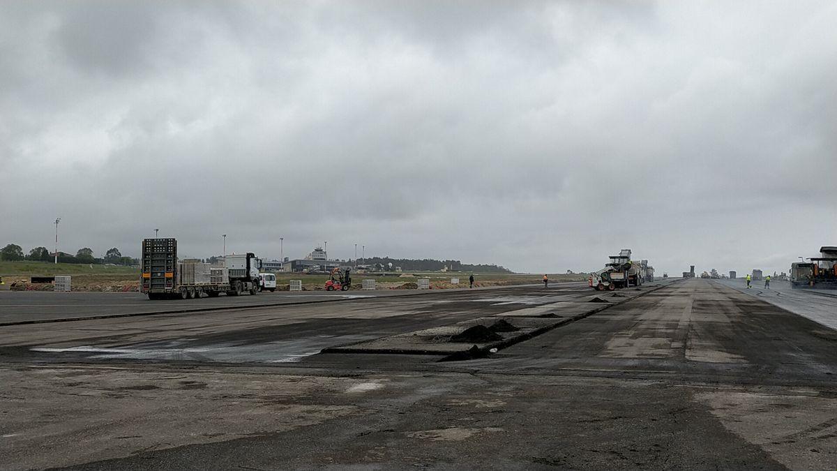 Arreglo de la pista del aeropuerto de Asturias