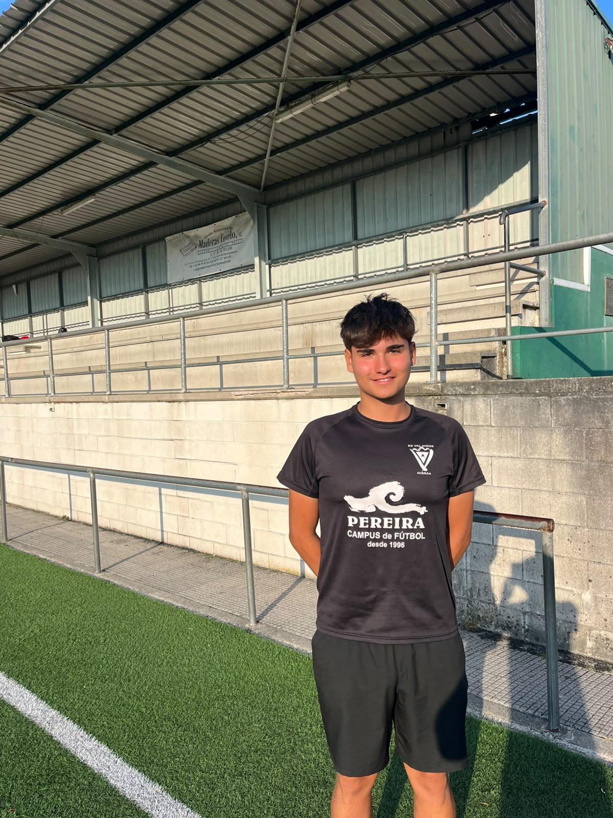 Daniel Fiel en le campo del Balmiñor