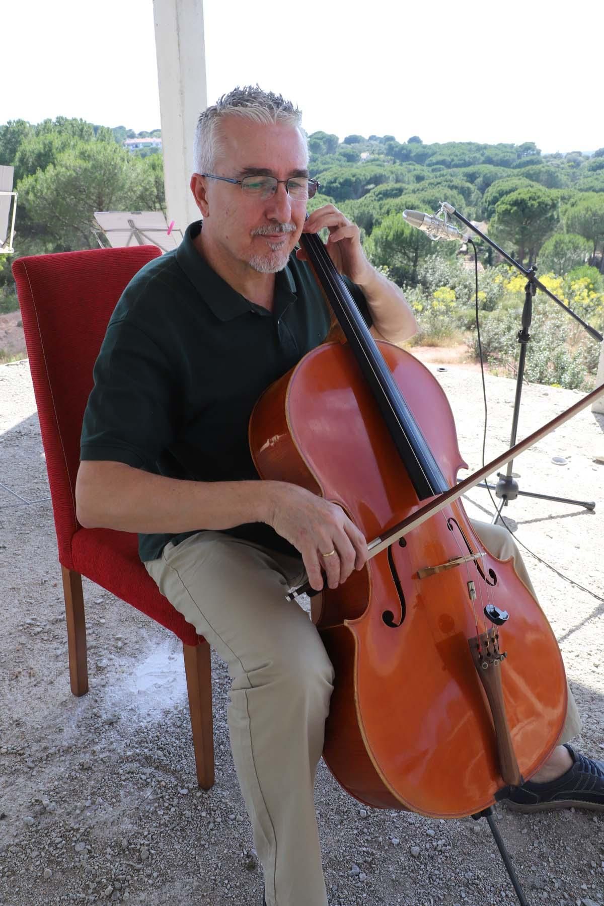 Siete músicos de la Orquesta se reúnen en torno a "La Habanera"