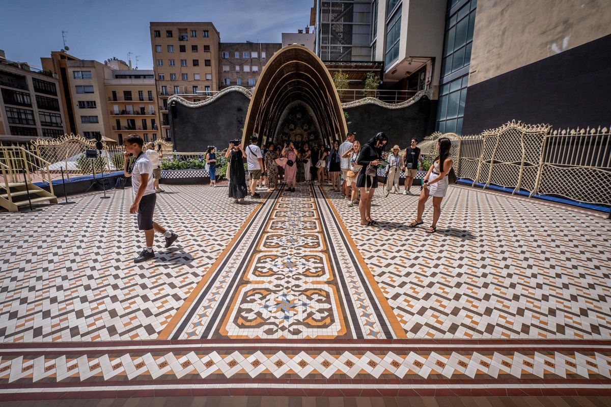 La Casa Batlló recupera sus colores originales