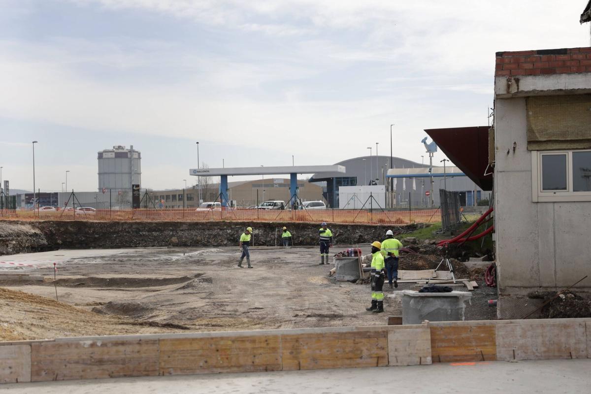 Obras de construcción del nuevo edificio de la ESAPA en el polígono de la ría.