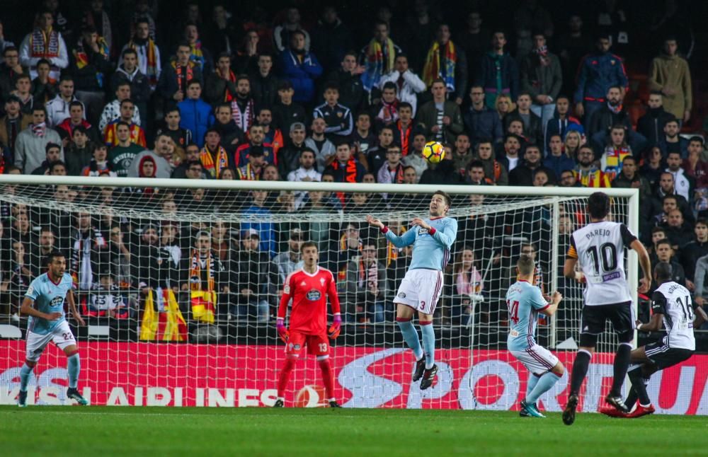 Las imágenes de la derrota del equipo celeste en Mestalla.