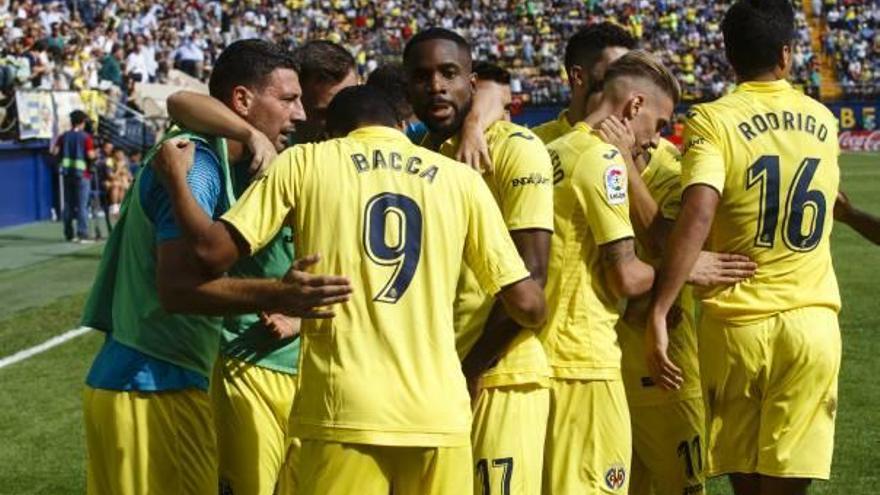 El Villarreal goleó por 4-0 a Las Palmas en el Estadio de la Cerámica.