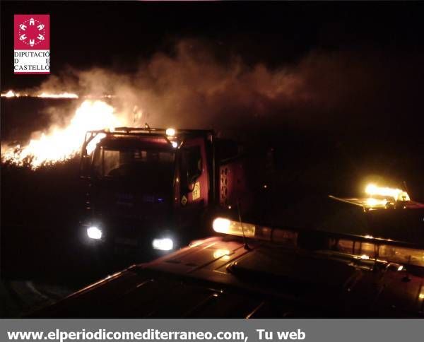 GALERÍA  Declarado un incendio en el Prat de Cabanes Torreblanca