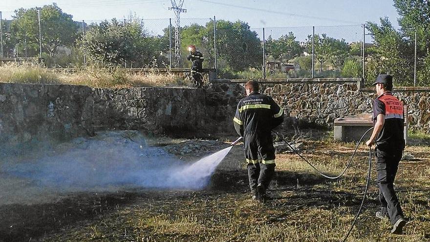 La Data en Plasencia registra dos fuegos con varios focos al mismo tiempo