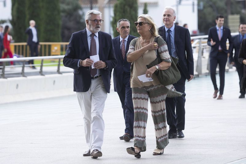 Todos los invitados a la gala de la Noche de la Economía Valenciana