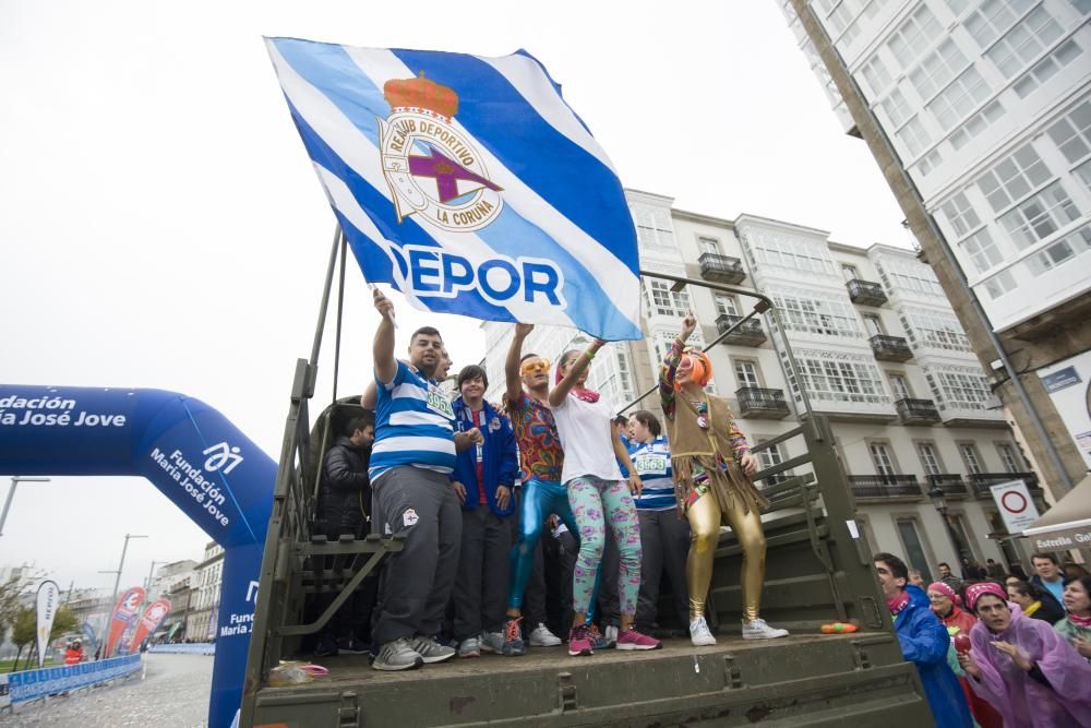 Más de 9.000 personas participan en la sexta Carrera ENKI en A Coruña.