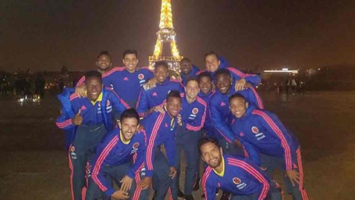 Yerry Mina, con sus compañeros en París