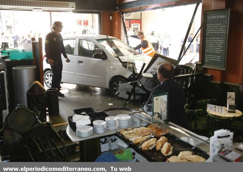 GALERÍA DE FOTOS - Accidente en la Plaza Santa Clara