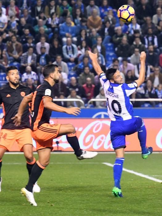 Un Çolak notable librea el ataque con un gran gol y un error suyo propicia el empate (1-1).