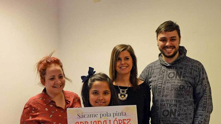 Tamara Argüelles, Adriana López, Silvia Quesada y Pablo Carrera, ayer, en la Casa de los Alberti de Ciaño.