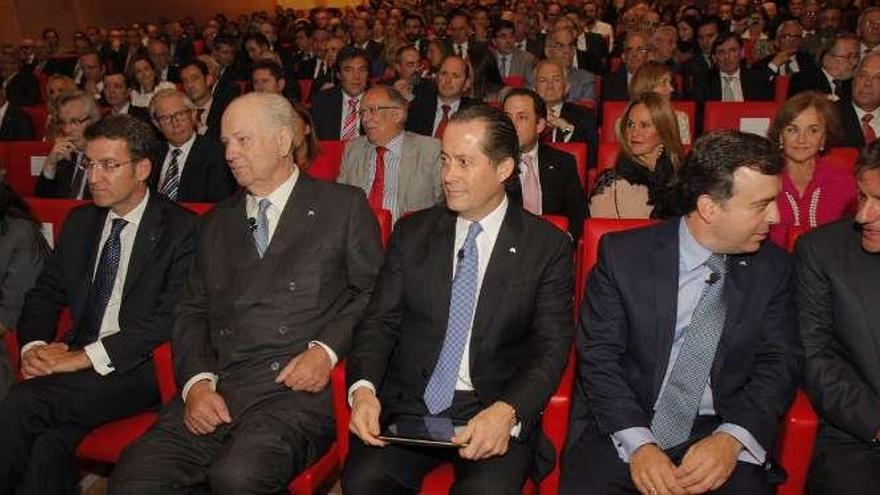 De izquierda a derecha, Rojo, Feijóo, Etcheverría, Escotet, Botas y Pedro López.
