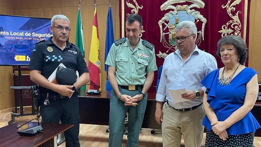 Asistentes a la Junta Local de Seguridad de Puente Genil.